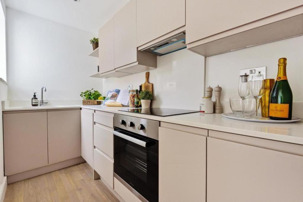 Amazing 3 Bed Interior Designed House With Garden - 114 The Hervey London Eksteriør billede