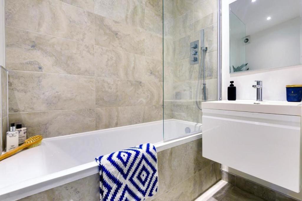 Amazing 3 Bed Interior Designed House With Garden - 114 The Hervey London Eksteriør billede
